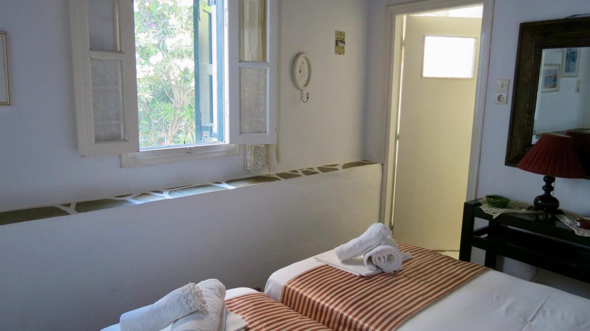 Fanivevisgarden Hotel Folégandros Exterior foto